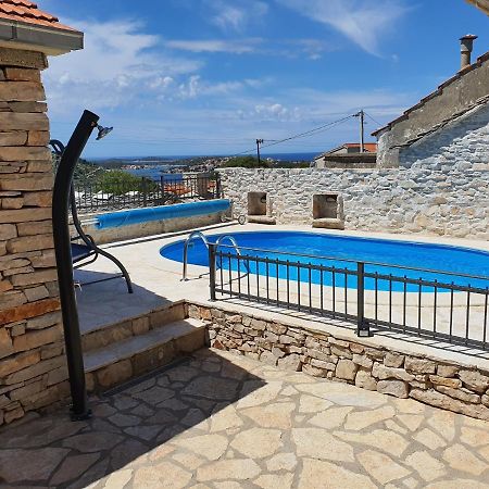 Villa Kuca Za Odmor Rogoznica à Rogoznica  Extérieur photo