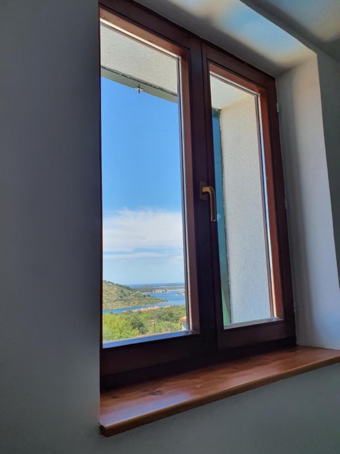 Villa Kuca Za Odmor Rogoznica à Rogoznica  Extérieur photo
