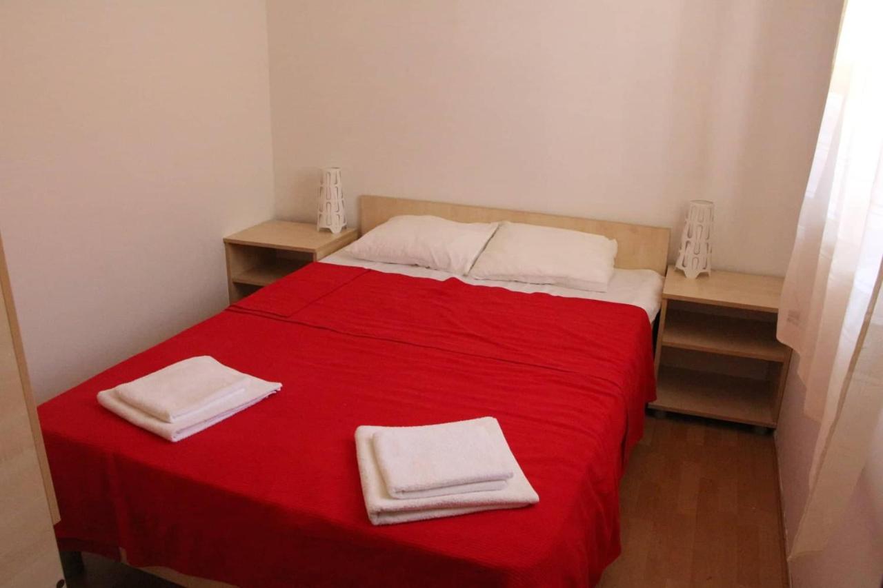 Villa Kuca Za Odmor Rogoznica à Rogoznica  Extérieur photo