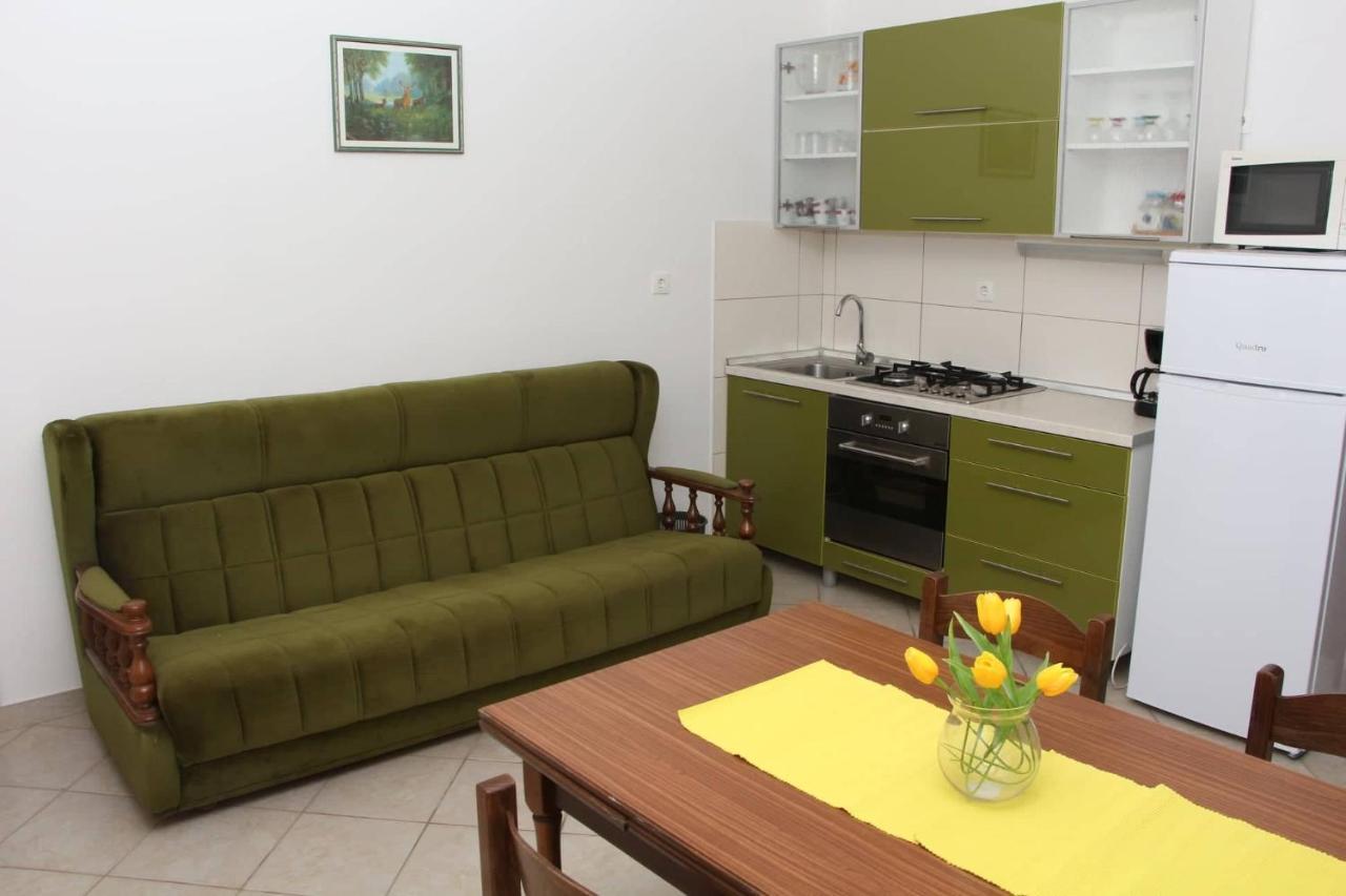Villa Kuca Za Odmor Rogoznica à Rogoznica  Extérieur photo