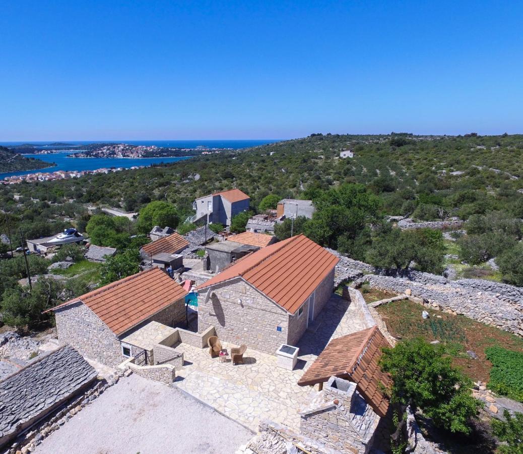Villa Kuca Za Odmor Rogoznica à Rogoznica  Extérieur photo